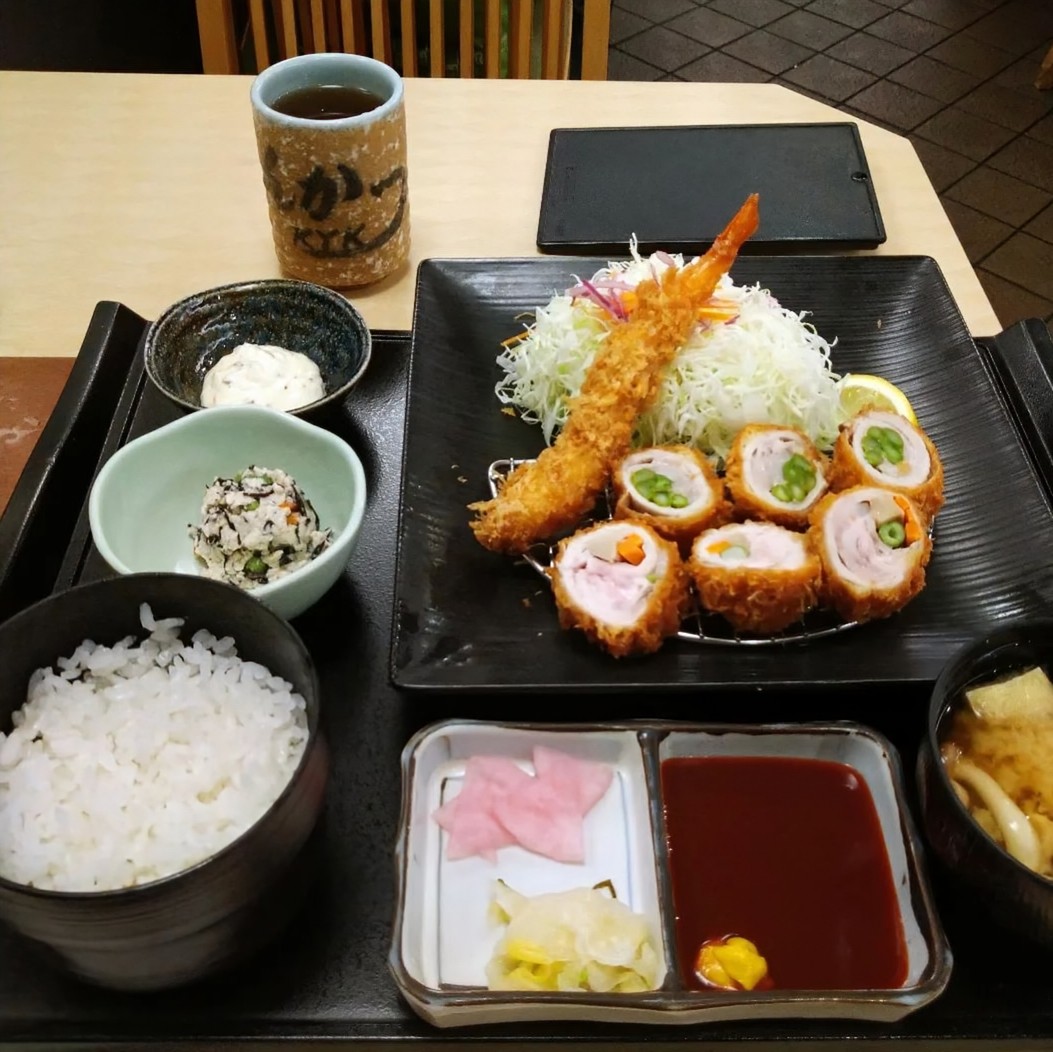 今日はとんかつ🐖