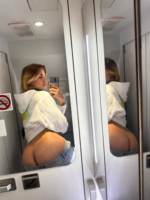 🍑 https://t.co/GthGo7F7or