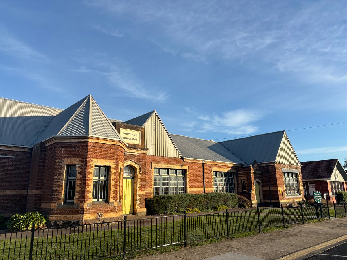 BronRyrieJones's tweet image. Grateful to be w brilliant teachers at Portland PS who are investing in whole-class routines for checking understanding and responding. Great people and a fab town. #responsiveteaching @VicGovDE