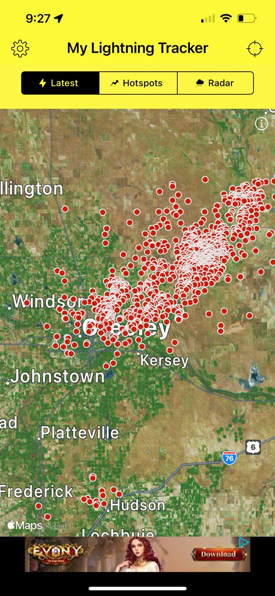 Brookaitken's tweet image. What in the holy electrical storm hell is going on? I have never seen this many hits.!!! Hope somebody is getting unreal pix. ⚡️🌩️⚡️ #cowx @PawneeStorm @CReppWx  @COStormChasers #lightning