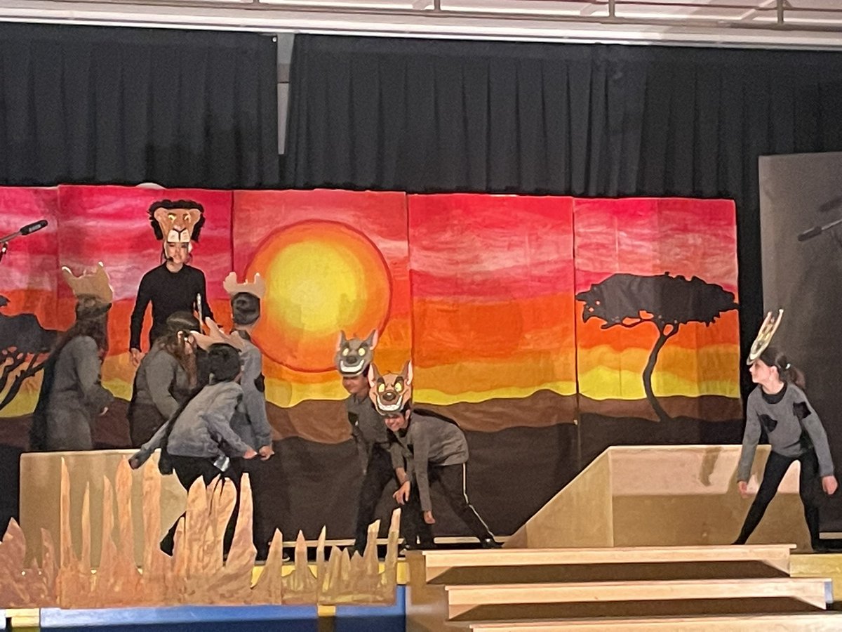 Holy Family School tweet media