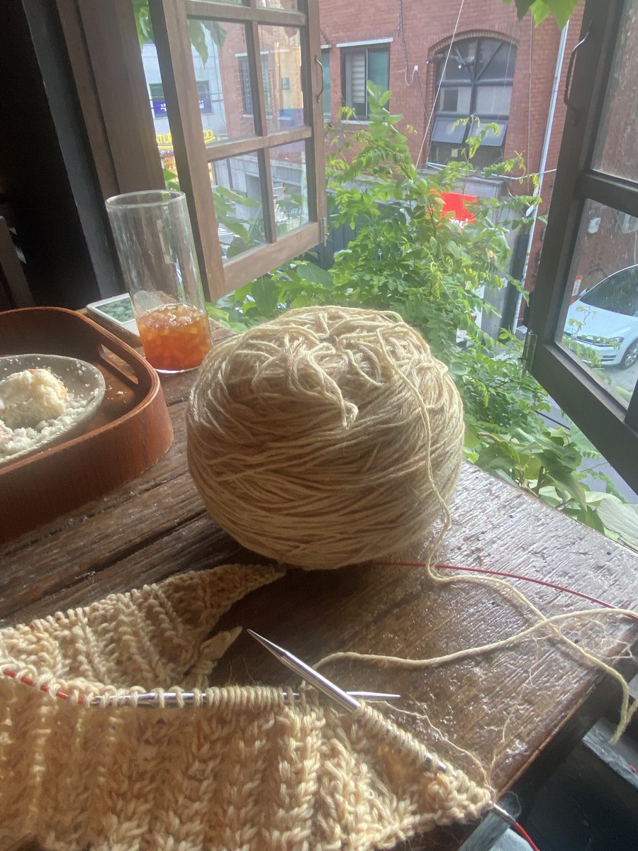 knit_tree tweet picture