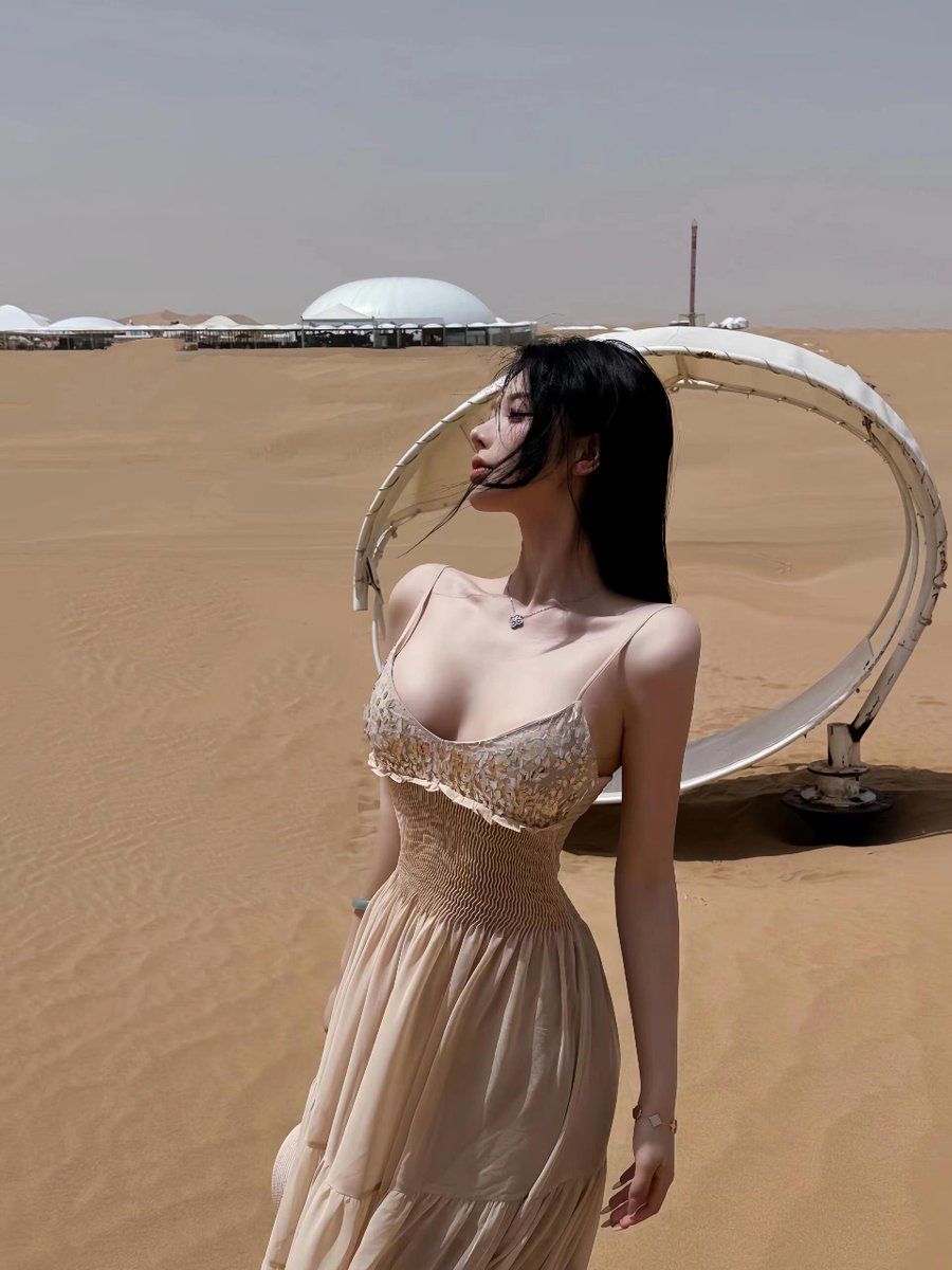 Beautiful sand dunes, the scenery is really great.#selfie #singlelife #PumpRules #playlet #DanSchneider #QuietOnSet #FirstFour #iCarly