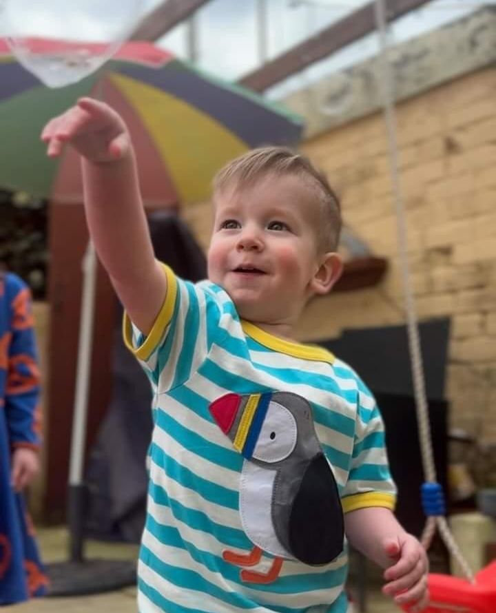 toby_tiger's tweet photo. 🌊🐧 Dive into adventure with our Puffin Collection! 🐟✨ Check out @inspiringminiecowarriors's little one catching bubbles in our Organic Puffin Applique T-Shirt! Isn't it the cutest thing you've ever seen? ⁠
⁠
🎉 #TobyTiger #PuffinCollection #KidsFashion #AdventureAwaits https://t.co/xoSSBpAvwU