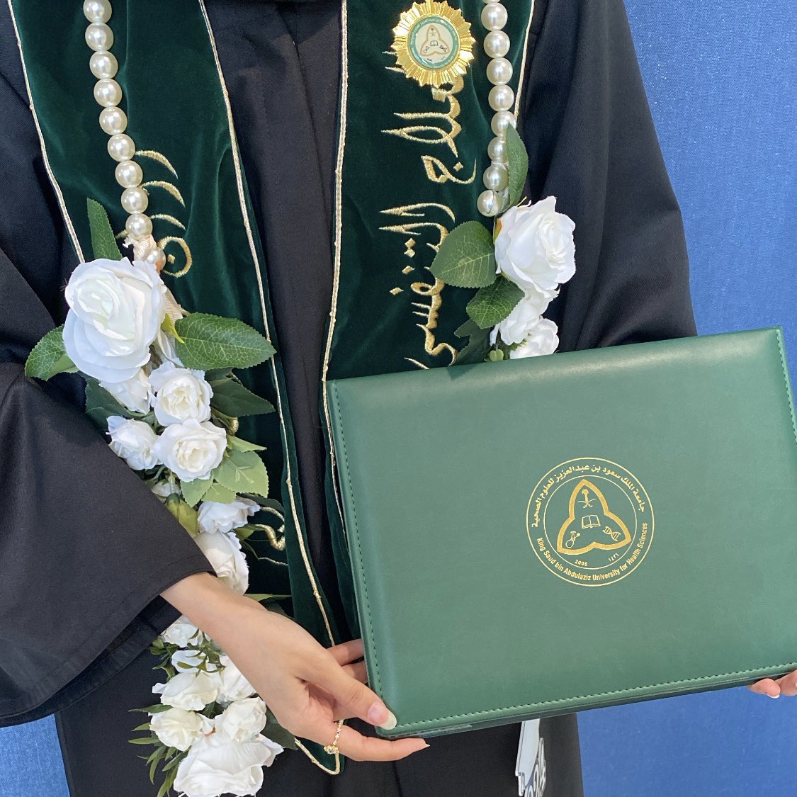 ﴿ وَآخِرُ دَعواهم أنِ الحمد للَّهِ رَبِّ العالمين﴾ 

الحمدلله عند البدء وحين الختام و الحمدلله على التمام، تم بحمد الله تخرجي من جامعة الملك سعود بن عبدالعزيز للعلوم الصحية بتخصص العلاج التنفسي بتقدير ممتاز مع مرتبة الشرف الثانية👩🏻‍🎓🤍