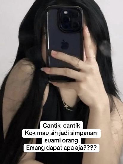 revinnaqiara's tweet photo. LAH BANGGA BANGET MBA?
sampe menginfluence orang-orang tuk ngikutin elu😂
miris banget, yang bikin image wanita jadi gimana-gimana
kok ada yang orang kayak gini dengan bangganya🫢 https://t.co/ENn3zx6WHB