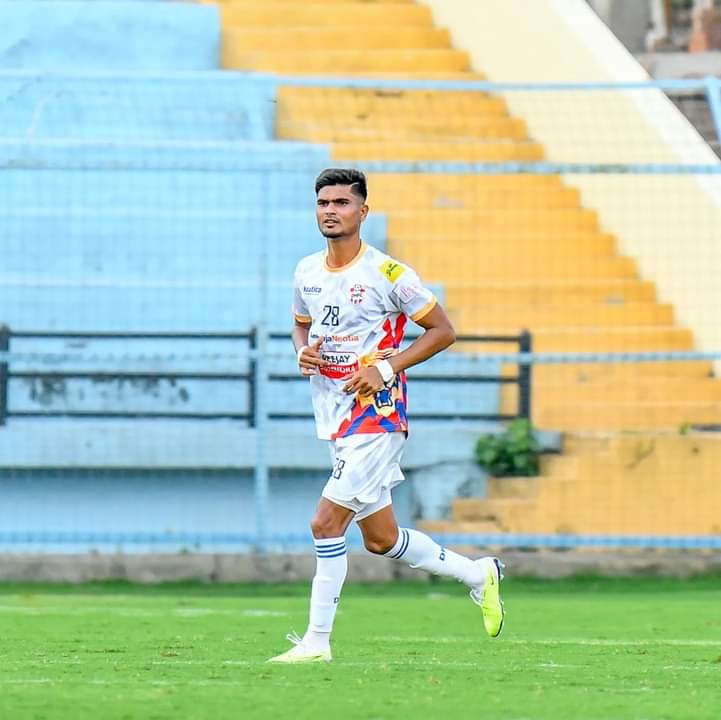 Welcome back Subrata & Monotosh. Hope this time u will prove urself and promote to senior ISL Team. Specially for Monotosh, he got the second chance to save his football career n hope he will give his best.
#JoyEastBengal ❤️ 💛
#IndianFootball
@eastbengal_fc
@CarlesCuadrat
