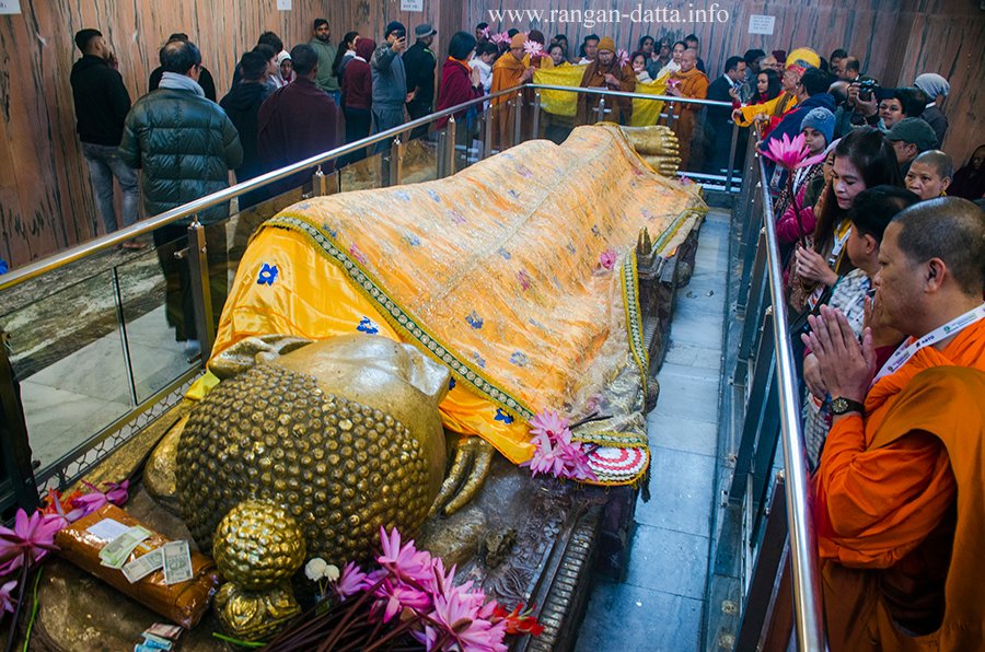 Birth (Lumbini) and death (Kushinagar) place of #Buddha are located in two countries (#India and #Nepal) but can be explored in a single trip 

1. Lumbini: tinyurl.com/2vww97wr
2. Kushinagar: tinyurl.com/4xpxykdt