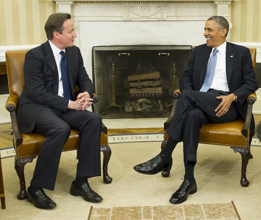 McNmndad's tweet photo. I always felt less than manly that I crossed my legs like this. Obama made it ok for me. 
#LongLegProblems https://t.co/r0pbRhpRRp