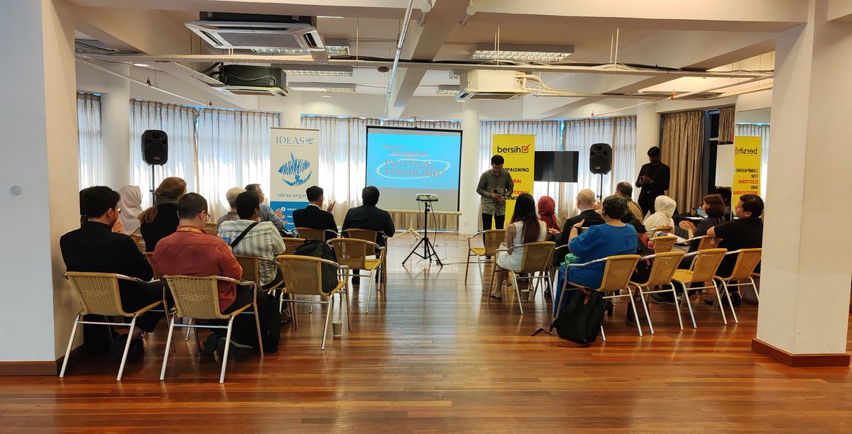 bersihofficial's tweet photo. Happening now! The screening of the mini-documentary: "What's the Big Deal About Political Financing?". 

By BERSIH, in collaboration with International IDEA and IDEAS Malaysia. 

📹 The Fourth https://t.co/uL1dlu9jAd