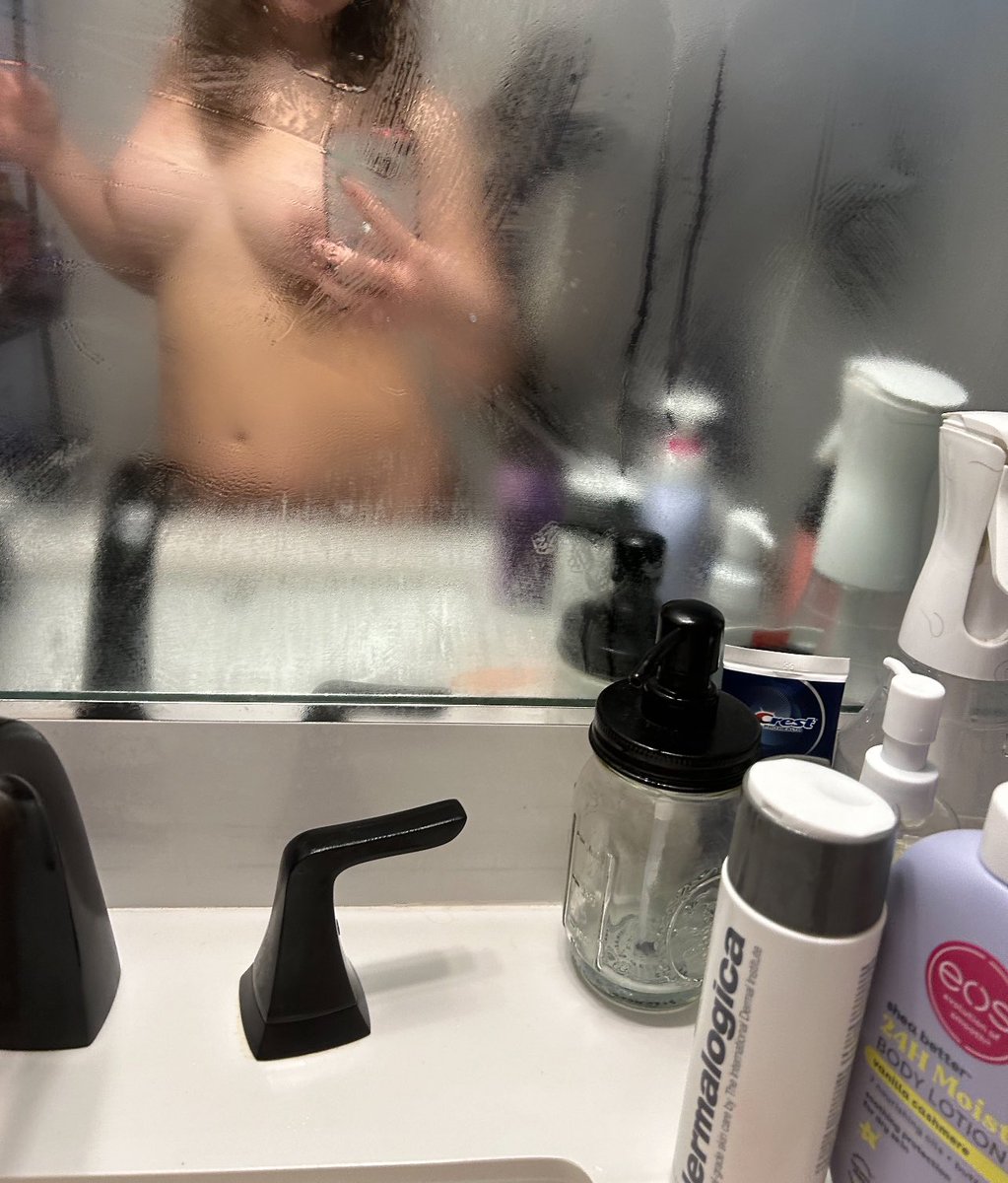 XRatedCurvees's tweet photo. @_brainjotter Like it if you want to fuck me💦!! https://t.co/2bBpzJ1eas