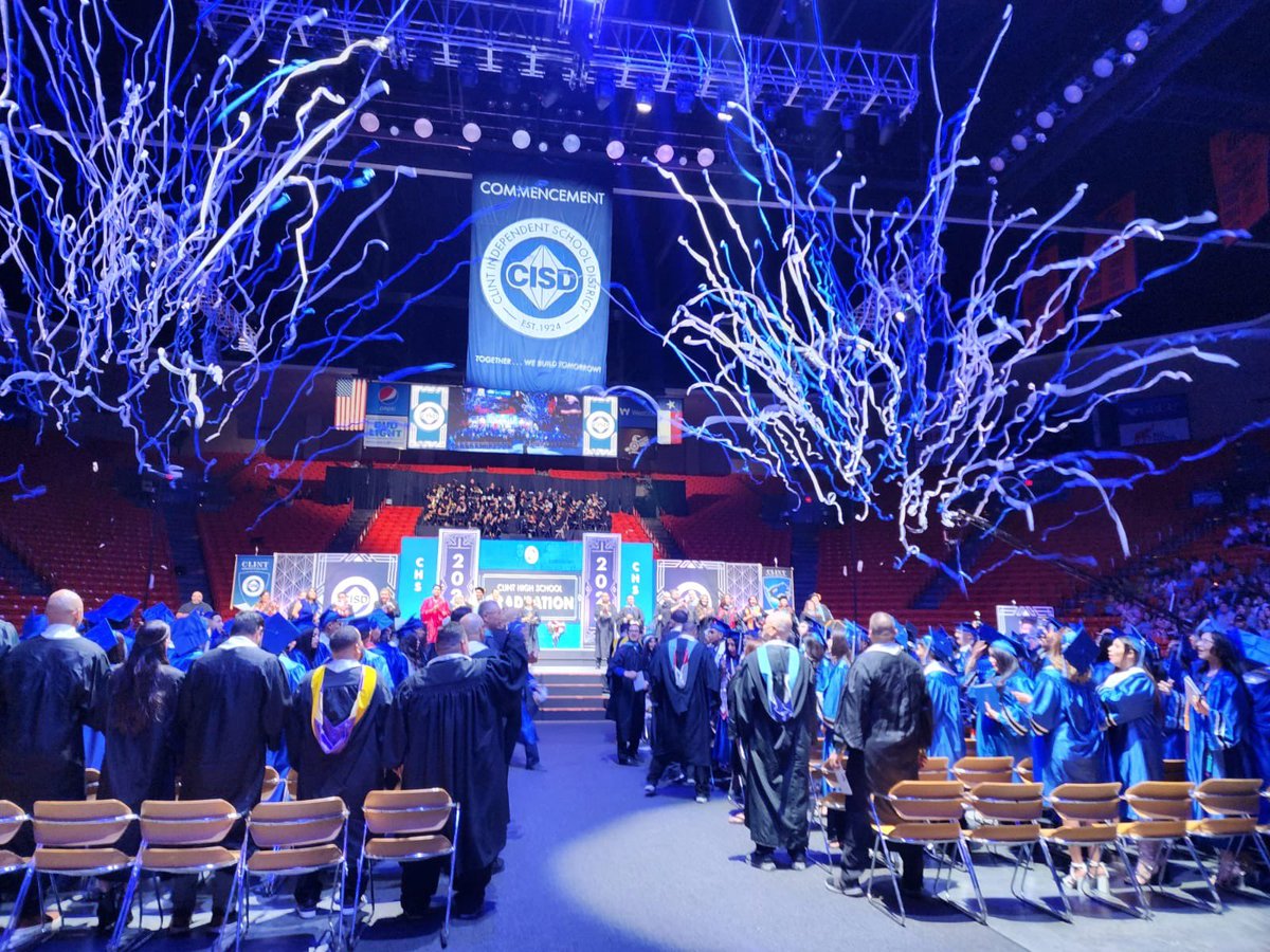 Today, CHS celebrated their graduation! Congrats to our 2024 Graduates! 🎓 Full Gallery: clintisd.smugmug.com/2023-2024/May/… #ClintISD100 #WeAreClintISD