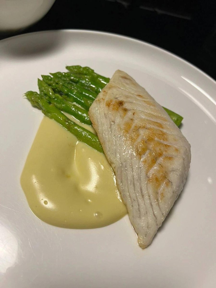 "Time to unwind and savor the flavors of the evening! 🌙🍽️ Who's ready for a delicious dinner,,,#EveningDelights"