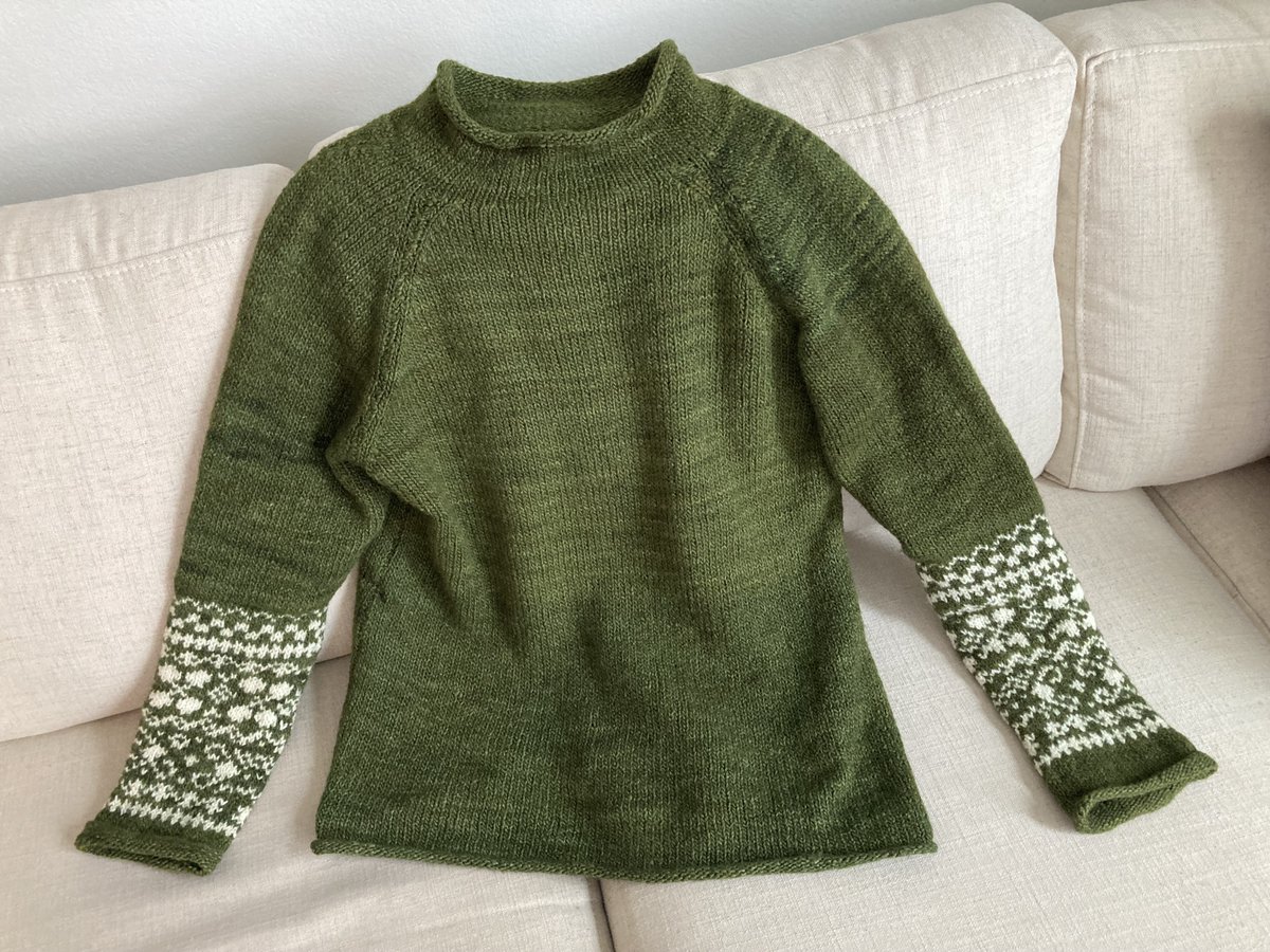 I haven't knitted a sweater for myself in probably 20 years. Usually, I love knitting for others. But this project has been an absolute joy. Merino wool and silk, comfy and soft and I'm in love.