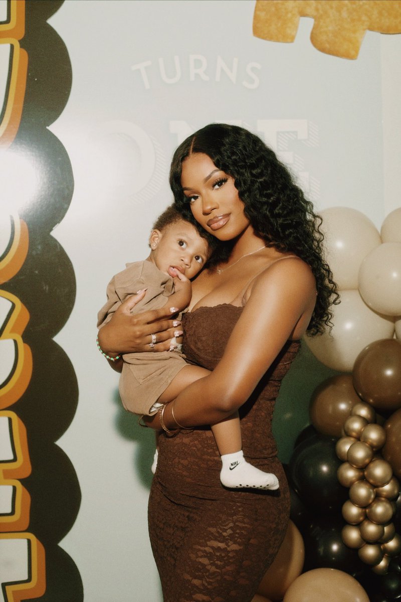 themonaleo's tweet photo. the ONE ☝🏾 https://t.co/fz05g5QXfJ