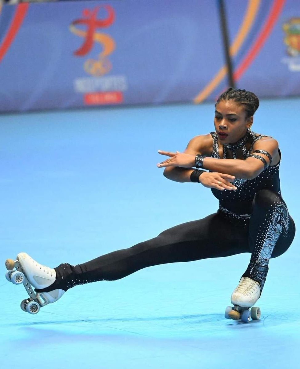 RadioCiv's tweet photo. Sport | Patins et sports de glisse🇨🇮🐘
Félicitations à l’Ivoirienne Soro Bonati Yene Corinna 🇨🇮 qui a gagné le championnat du monde de séries artistiques à Trieste, en Italie, avec un total impressionnant de 154,91 points 🥇.
#RadioCiv #RTIofficiel #RTISPORT #RTIDigital #FIPG https://t.co/FRSNj7zuya