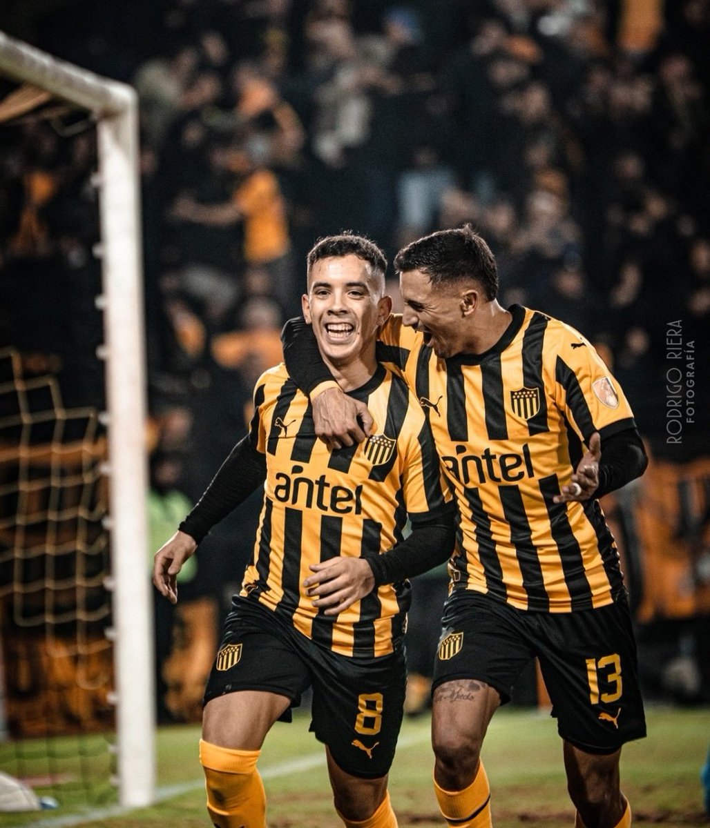 NO TE VAYAS NUNCA LEO.