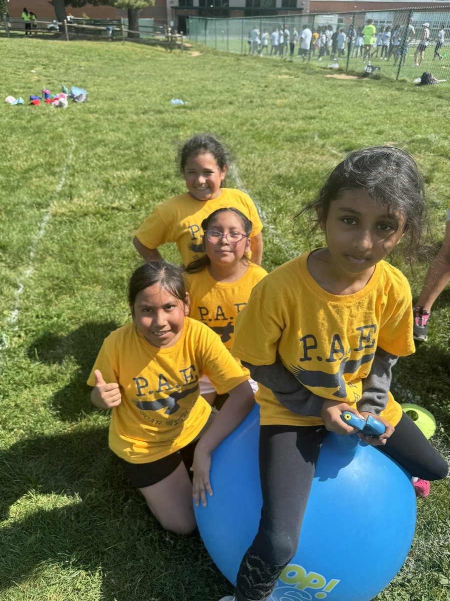 Ms.Trattler tweet media