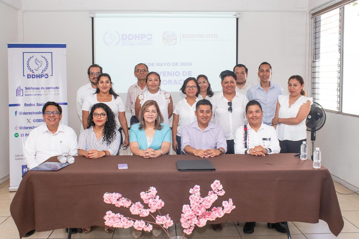 Acudí a la firma del Convenio de Colaboración en materia de #DDHH entre la @derechoshumanosoax y el @registrociviloaxaca. Dicho convenio contribuye a una mayor coordinación interinstitucional, capacitación y promoción de la cultura de los derechos humanos. 
#ddhpo #regciviloaxaca