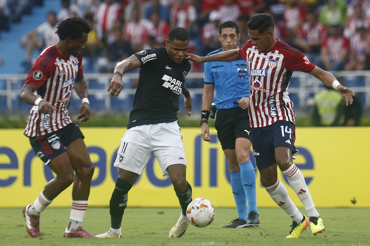 Fim de jogo: Júnior Barranquilla 0 x 0 Botafogo. ⚽️⌚️ 📸 Vítor Silva/ BFR