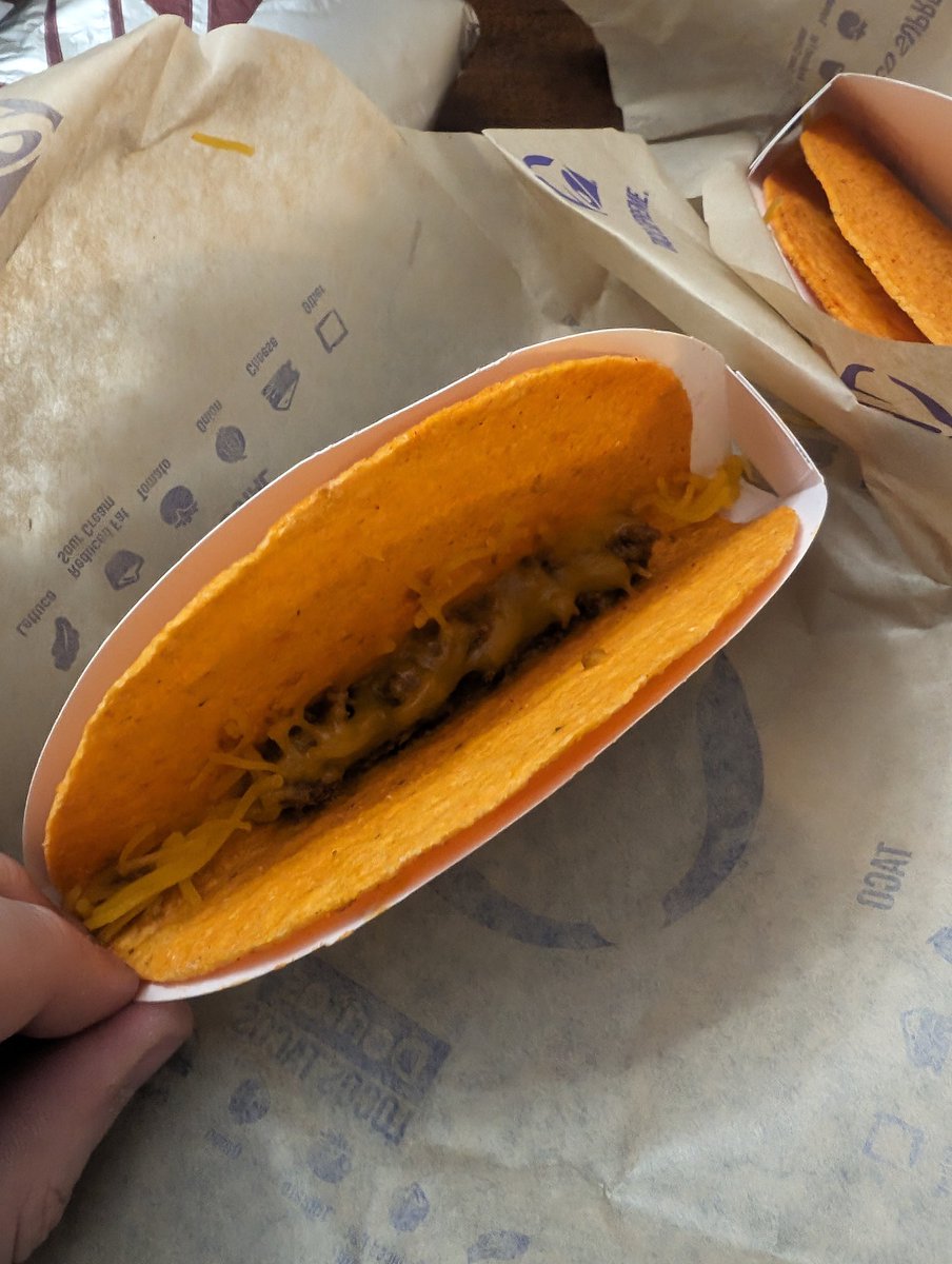 Man wtf @tacobell you guys really heard  'no lettuce' and decided 'nothing else' too 😂