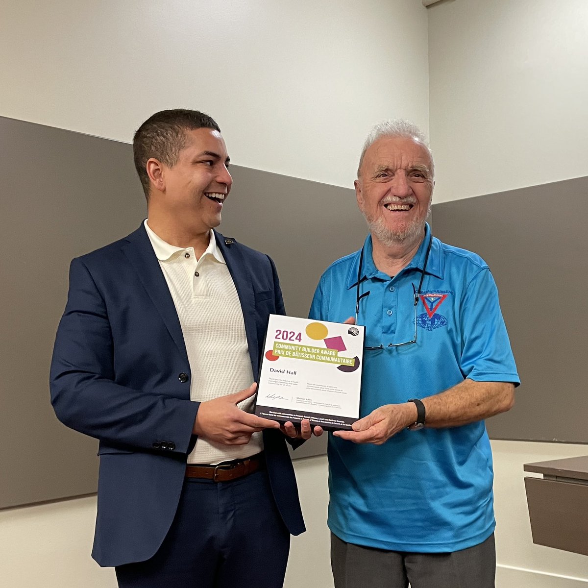 ✨ This evening we surprised an unsuspecting member of @YMCA_Ottawa Service Club monthly meeting with a #CommunityBuilder Award, thanks to the help of our volunteer presenter, Davy Sabourin!   Congratulations, David Hall! 🥳   💖 Stay tuned for a full recap coming soon!