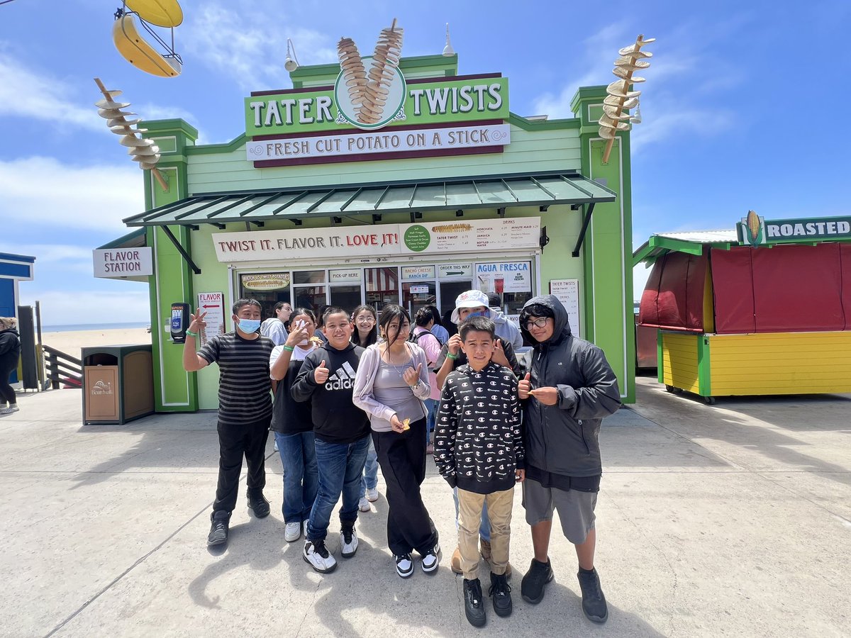 🎡🎠🎢 6th grade field trip to @beachboardwalk! Our scholars had an amazing experience creating memories with their friends! @zjgalvan @LCortezGUSD @GUSDFACE @BrownBearPRIDE @VillagomezMyra