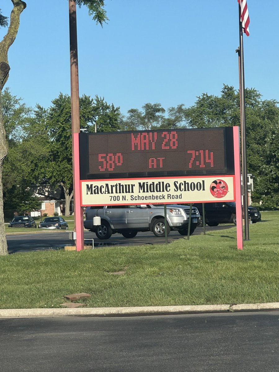 SalyardsClass's tweet photo. That’s a wrap on year 17! Enjoy your summer break marauders… https://t.co/8VQjmgXUqY