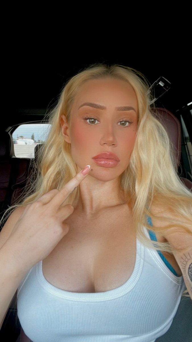 IGGY AZALEA tweet media