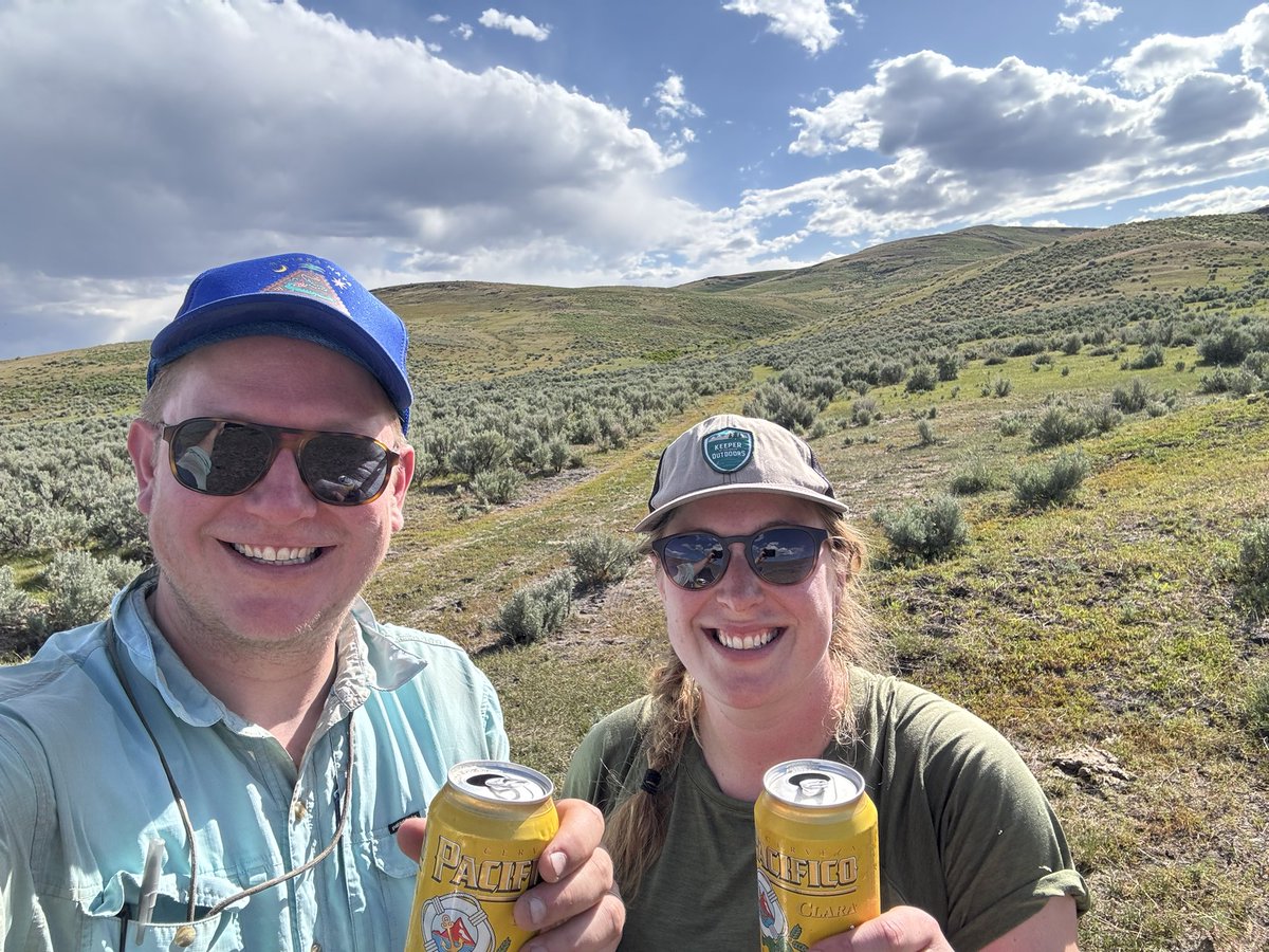 lukenweaver's tweet photo. Exploring rocks and fossils in the hinterland of the Cretaceous North American Cordillera w/ @annefetrow. Newark Canyon Fm, Nevada. @UMichPaleo @MichiganEarth https://t.co/haEFOZi6kI