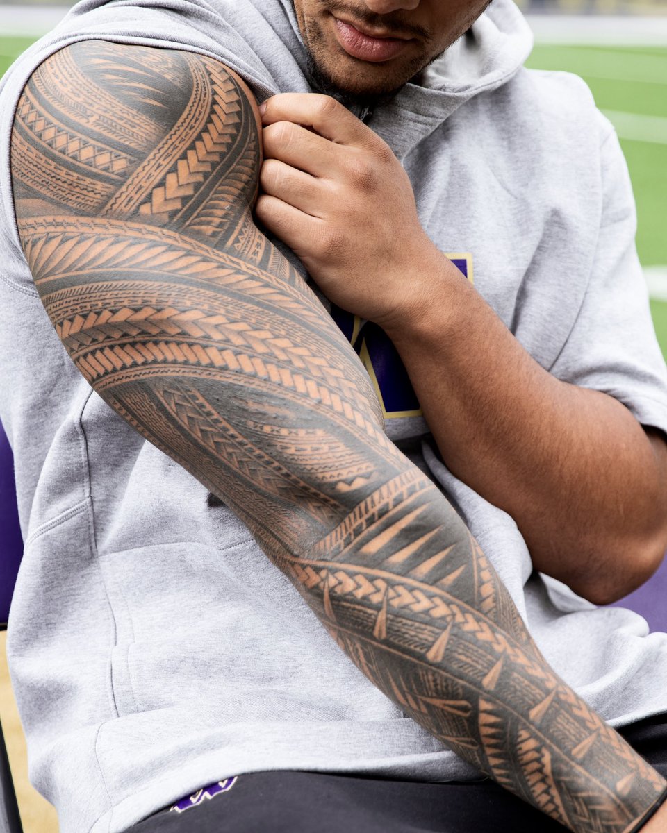 UW_Football's tweet image. Represent @ATuputala 🇼🇸🇼🇸🇼🇸 

#APIHeritageMonth