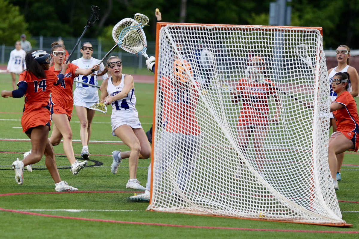 At half @cnsgirlslacrosse leads Liverpool 10-3 in Sectional Final