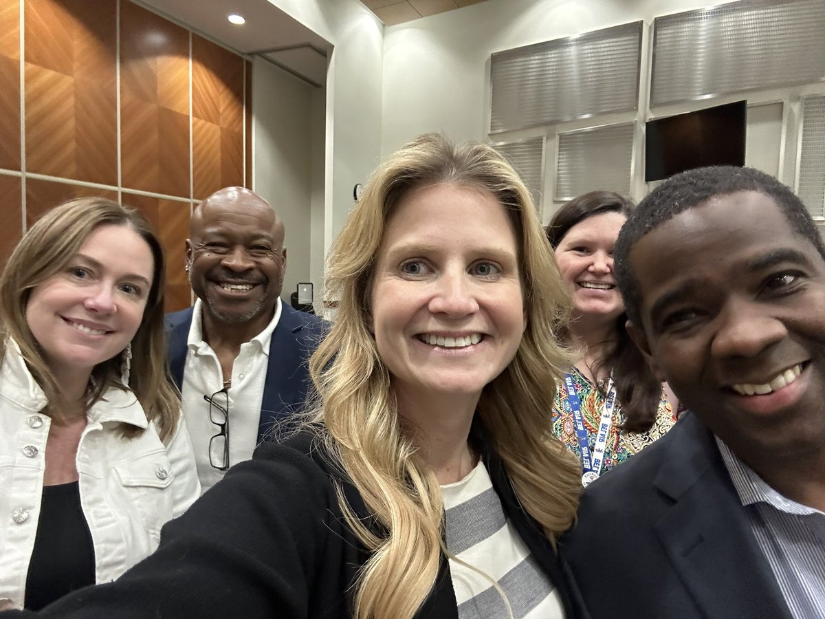 HansfordMaggie's tweet photo. We did it!  What a day for @PrinceWilliamEA and over the 11,000 Educators in PWCS. @KJ4Change you got the belt, right?  Couldn’t have done it without you, @broderick_dunn! https://t.co/LFAuAqb9go