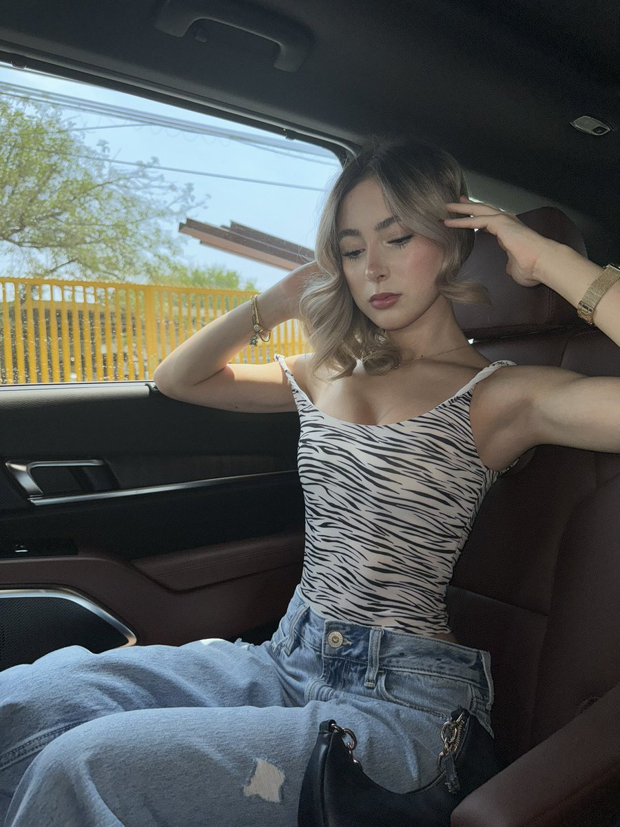 crybabydafnne's tweet photo. https://t.co/XzLegXMchR