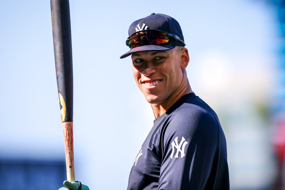 Yankees's tweet image. 📍Anaheim 

#RepBX