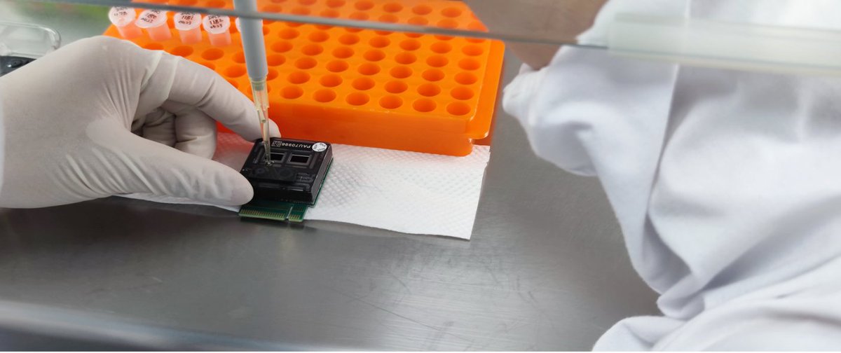 sailgene's tweet image. After completing the preprocessing of chips in the ultra-clean worktable, the library is loaded into the chip, ensuring no enzymes or foreign substances enter the chip.#SequencingPrep #LibraryConstruction #DirectRNA #RNA #Nanopore #PromethION #Gene #Poly(A) #m5C #m6A #ψ