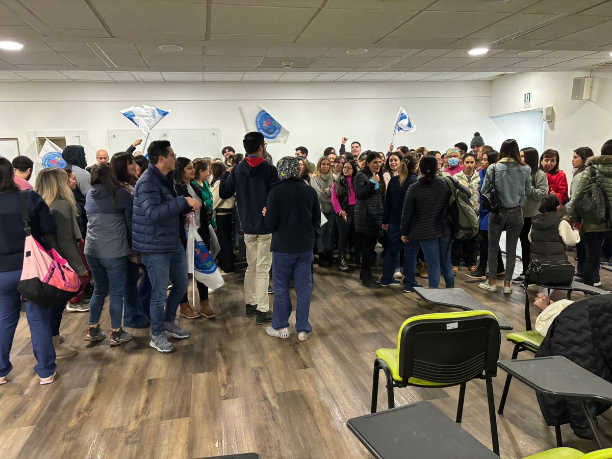 🗣Con gran convocatoria y el total apoyo de las y los trabajadores <a href="/sindprofrenaca/">SindProfBUPAReñaca</a> realizó  Asamblea NNCC 2024 para dar a conocer 📣ÚLTIMA OFERTA DE LA EMPRESA‼️
👉Por lo que este jueves 30 de mayo(10a16h) se votará la huelga de no llegar a acuerdo con la empresa <a href="/clinica_renaca/">Clínica Bupa Reñaca</a>