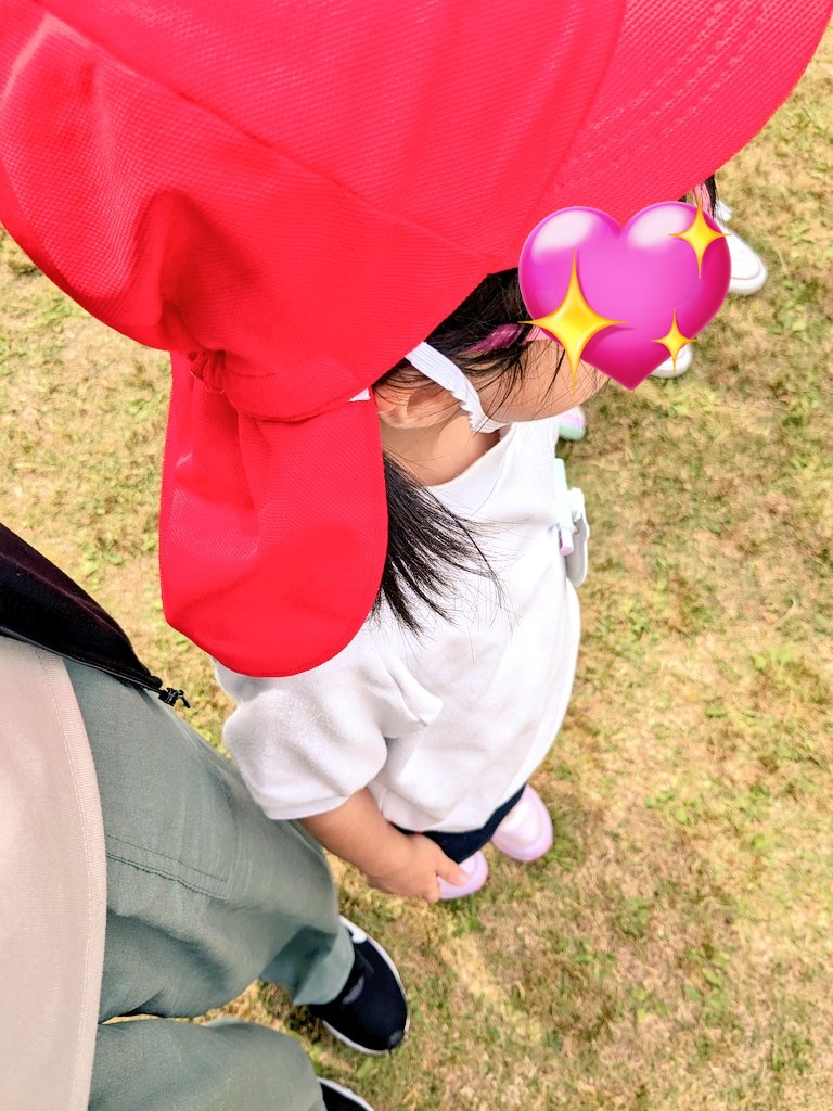 kenteeena's tweet photo. 歓迎遠足。むすめ行きの歩きで疲れ果ててた💦着いたら遊んでたけど帰りは歩かないと座り込み。おんぶして歩きました😅楽しかったと言っていたので大変だったけど行けてよかった。 https://t.co/txqmrl36Qz