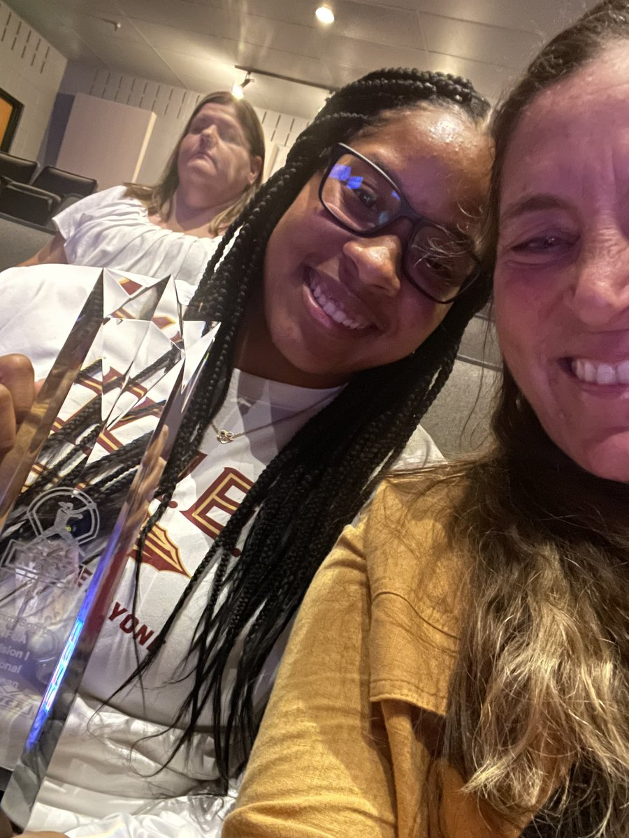 Lonni Alameda tweet media