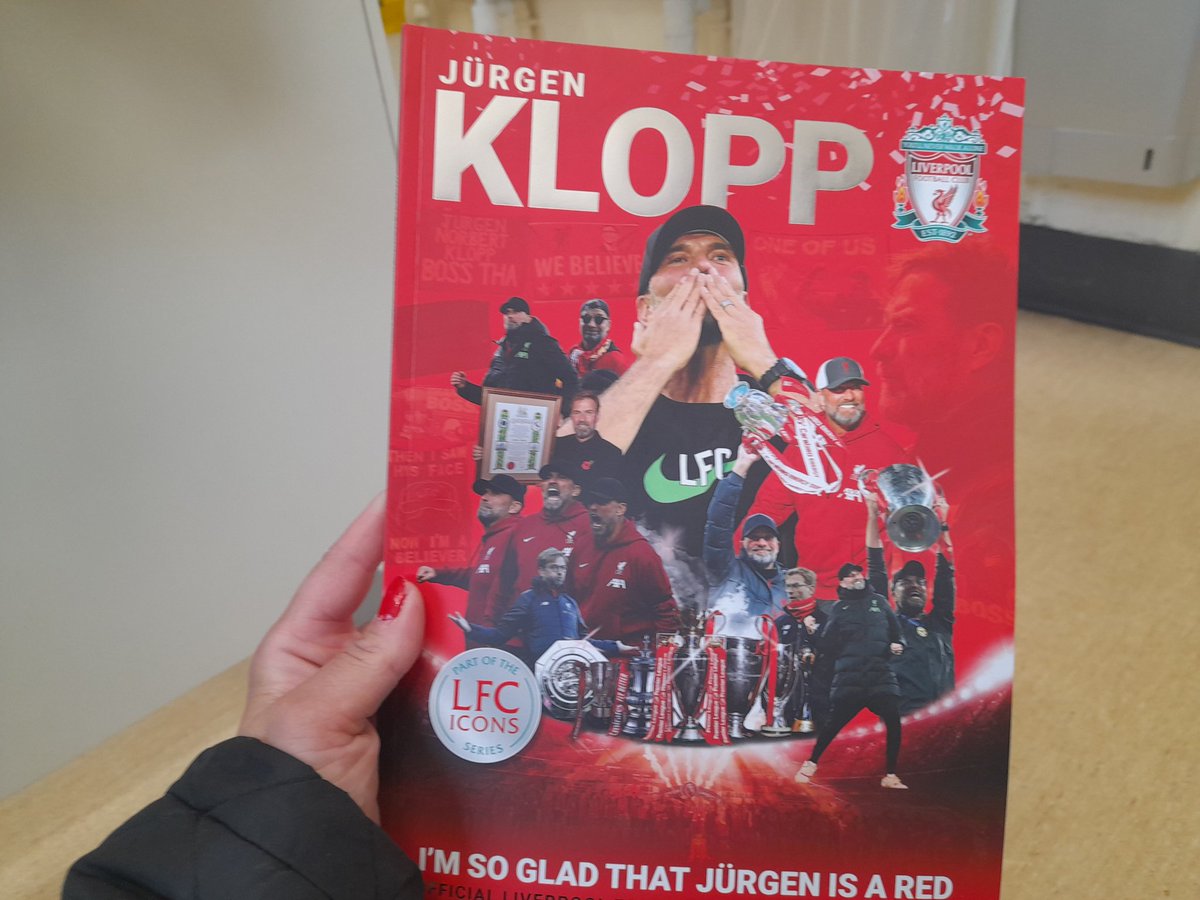 Hi to All @LFC Supporter's Here is the Special #dankejürgen Klopp Book Out now in @WHSmith £10 I got mine yday 182 Player's have been under #dankejürgen Klopp that is Awesome I Love you only the Best Manager Doesn't seem Real hope people see this #YNWA ♥💔😢⚽🙏