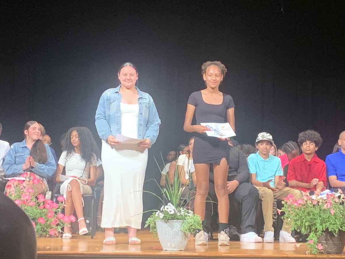 Pottstown eighth grade, awards, recognizing effort and achievement in academics, citizenship, and activities @pottstownschool @PottstownNews @PSDRODRIGUEZ @LauraLyJohnson @RepCiresi @Sen_Pennycuick @PottstownMS @PottstownMS