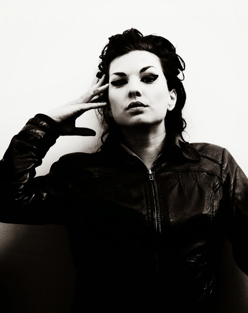 The iconic New Zealand artist, Hollie Smith, and the music video for her now classic song titled Philosophy Of Soul, is followed by hours of handpicked music videos for your enjoyment. Watch here: freev.com/2024/05/hollie…
<a href="/holliejsmith/">HOLLIE SMITH</a> #HollieSmith #PhilosophyOfSoul #FreeV