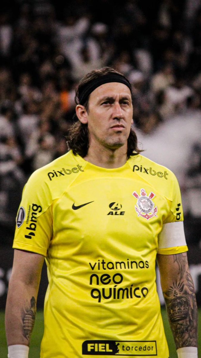 NJanfren's tweet photo. Na moral, eu tenho um máximo respeito pelo Paulinho

Diferente do Cássio, ele aceitou uma homenagem de despedida digna de ídolo na NQA

Chorou, se declarou, beijou escudo, valorizou a torcida e a instituição

Sabe a grandeza que tem no Corinthians e é GRATO por isso

Muito ídolo! https://t.co/Tv75wlIvyn