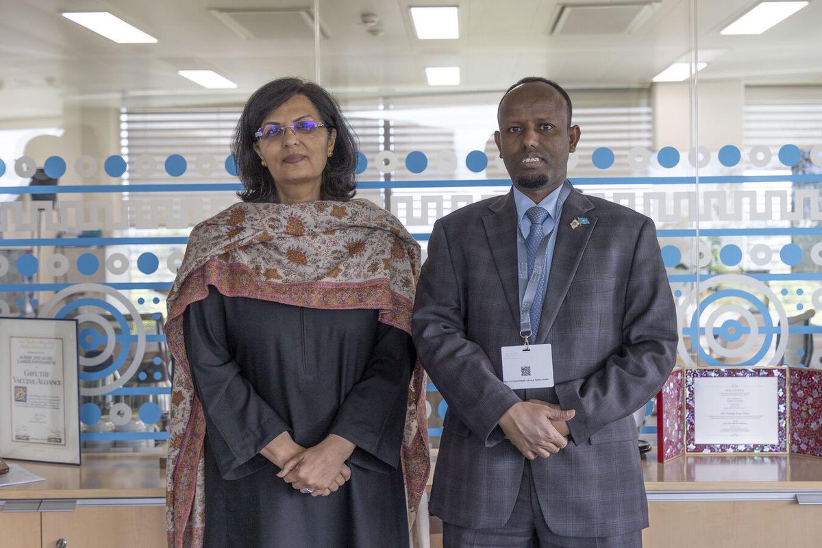 I had a Productive meeting with @gavi CEO @SaniaNishtar at #WHA77 in Geneva. We discussed concrete steps to bolster routine immunization coverage and ensure no child is left behind in Somalia. Looking forward to our continued partnership to improve child health nationwide.