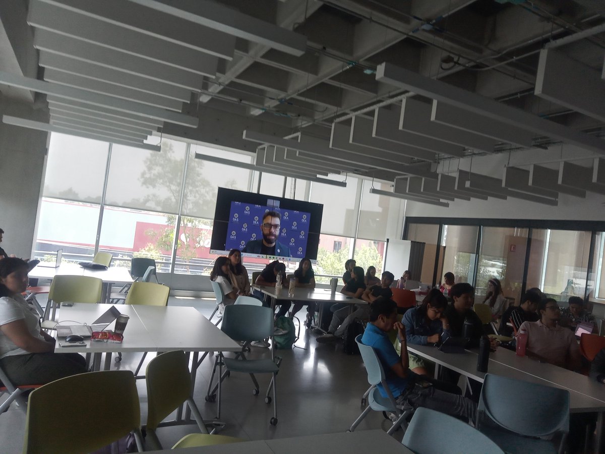 chamacote8's tweet image. Agradecemos al Dr. Juan Pablo Pozo, miembro de la Secretaria para el Fortalecimiento de la Democracia de la #OEA por su conferencia sobre Anticorrupción en Honduras para nuestro curso sobre Anticorrupción en el Sector Publico y Privado en el #TecnologicodeMonterrey