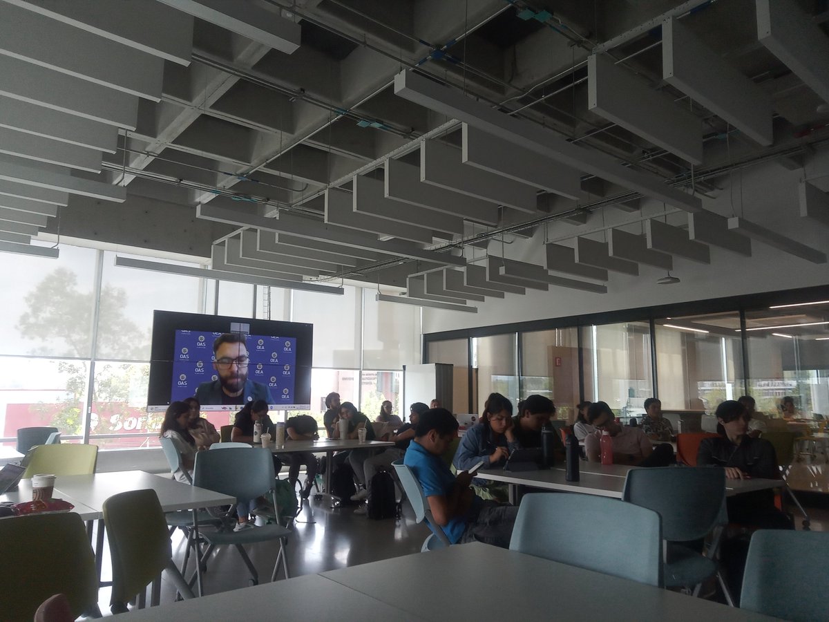 chamacote8's tweet image. Agradecemos al Dr. Juan Pablo Pozo, miembro de la Secretaria para el Fortalecimiento de la Democracia de la #OEA por su conferencia sobre Anticorrupción en Honduras para nuestro curso sobre Anticorrupción en el Sector Publico y Privado en el #TecnologicodeMonterrey