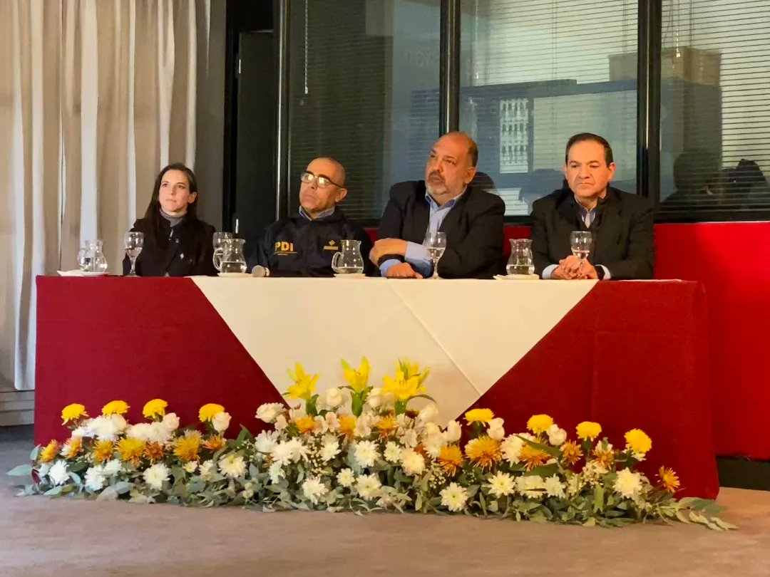 Mendoza fue elegida como "un modelo de gestión contra el delito de metales"

Fui invitada por la Comisión de Seguridad Patrimonial del <a href="/IAPG_Info/">IAPG</a> para dar detalles de la Ley 9447, en el marco del plan integral destinado al control de la compraventa de metales no ferrosos.