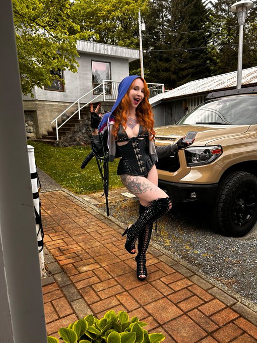 Never leave home without it! 📸😜🍆 https://t.co/UQqbVkCTnl