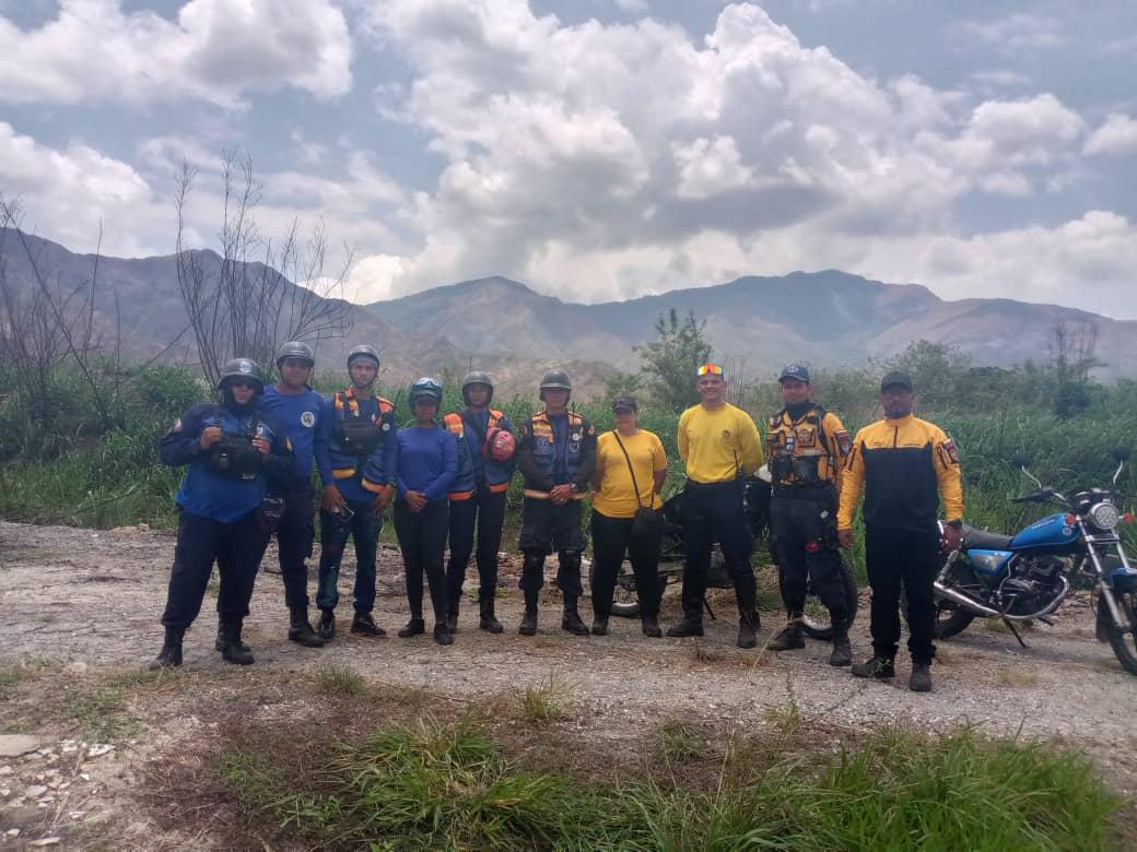 Grupos Voluntarios de Rescate Asociados a GRUVOLCA Carabobo 
Sinónimo de dedicación ética y altruismo 
TRABAJAMOS POR TI
(Salvamos Vidas)
<a href="/CeballosIchaso1/">@FuerzaDinamica Remigio Ceballos Ichaso</a> 
<a href="/PCivil_Ve/">Protección Civil</a> 
<a href="/pcivil_carabobo/">Protección Civil Carabobo</a> 
<a href="/SistemaCarabobo/">Sistema Integrado</a> 
<a href="/rafaellacava10/">Rafael Lacava</a> 
<a href="/NicolasMaduro/">Nicolás Maduro</a> 
#gruvolcarabobo