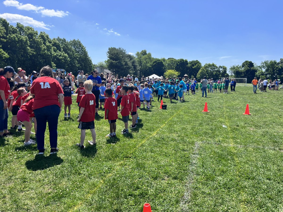 Another amazing Jr. Olympic Day at FPBS. Thank you to our wonderful PE teachers for their organization and hard work! <a href="/FPBSchools/">Floral Park-Bellerose UFSD</a>